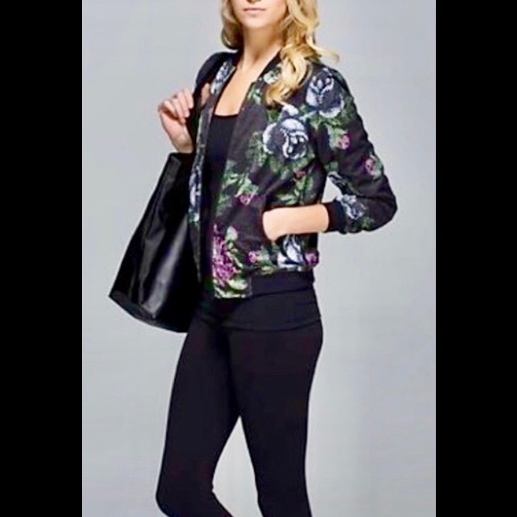 lululemon athletica Jackets & Blazers - ♥️ Lululemon Reversible Jacket ♥️